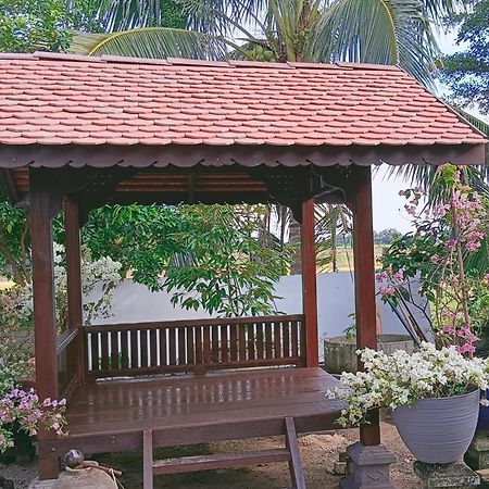 Kurau Inn Farmstay Kuala Kurau エクステリア 写真
